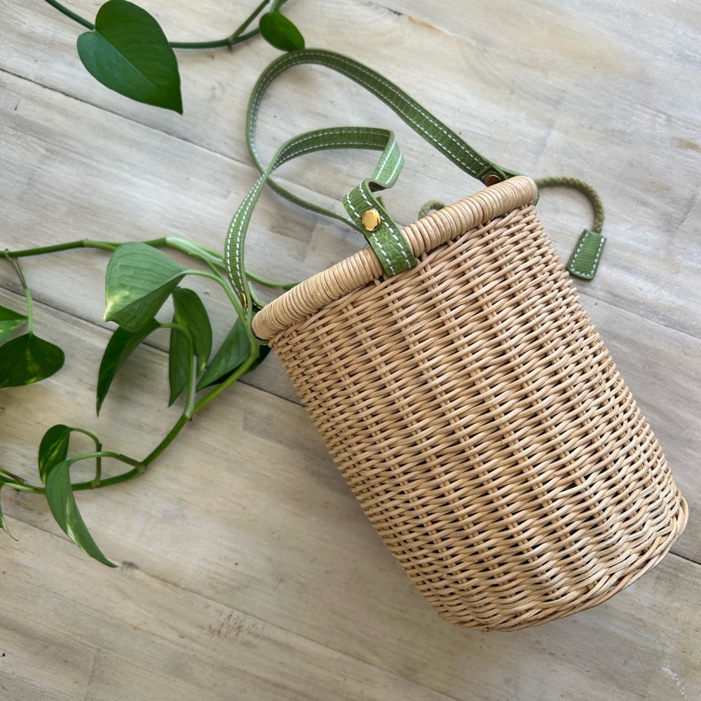 Vintage Y2K Bath and Body Works Woven Basket Bag with Green Accents